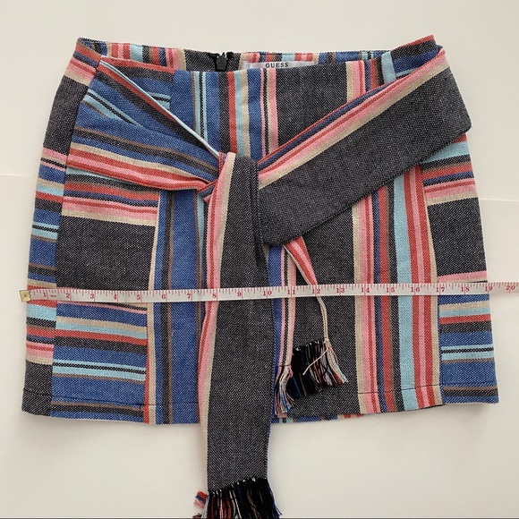 Guess Striped Pattern Mini Skirt - size 6 - Picture 5 of 5